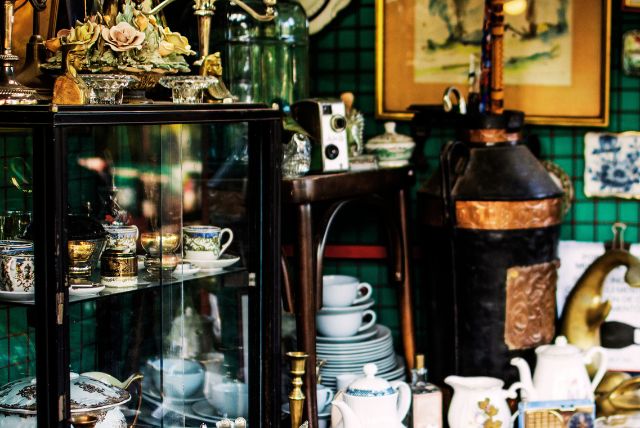 Greys Antiques Market London