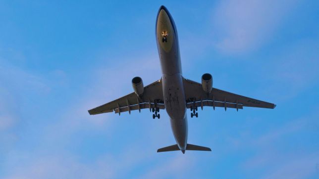 United Airlines Flight UA770 Emergency Diversion